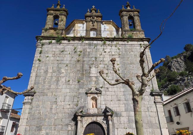 Iglesia de Nuestra Señora de la Aurora, en la plaza de España