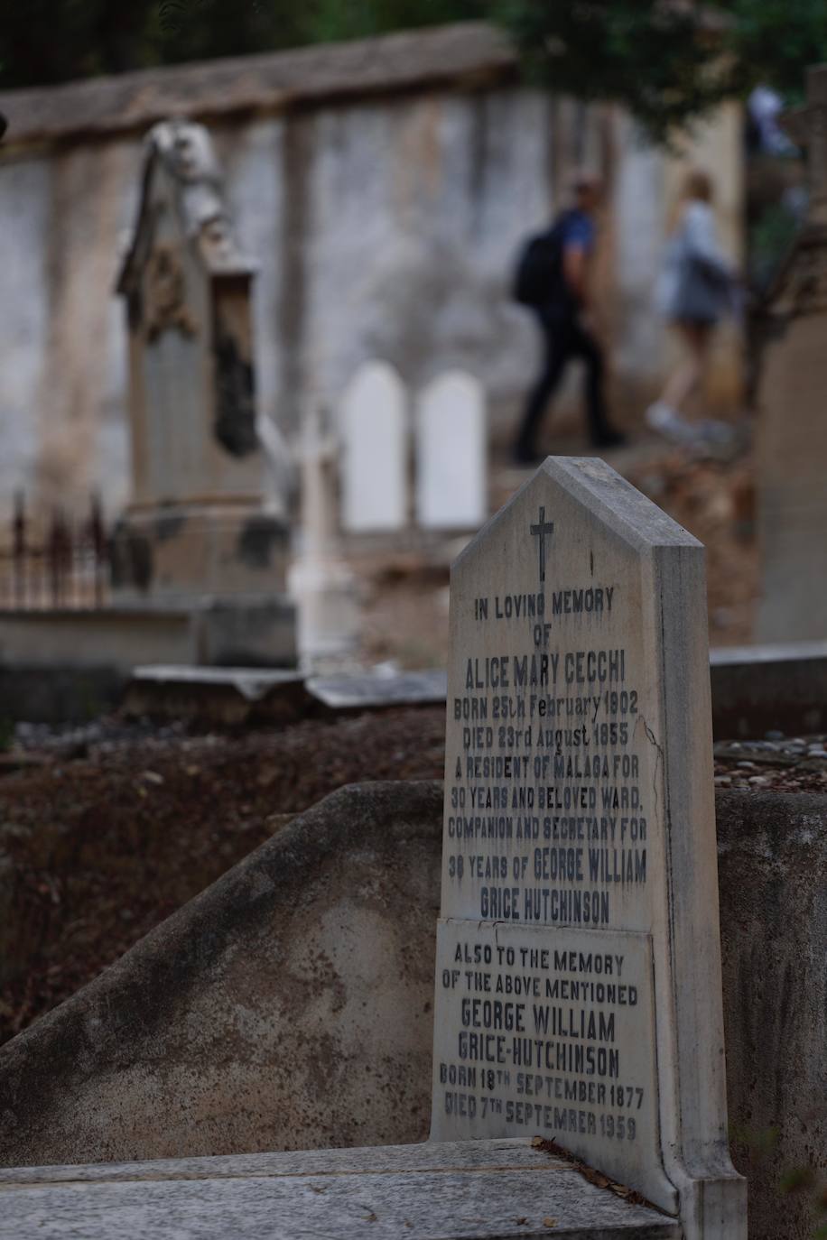 Epitafios en Málaga, un recorrido por las frases lapidarias