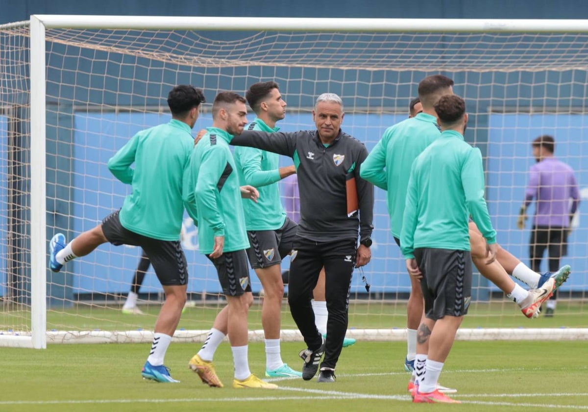 Sergio Pellicer, en el entrenamiento del Málaga de este martes.