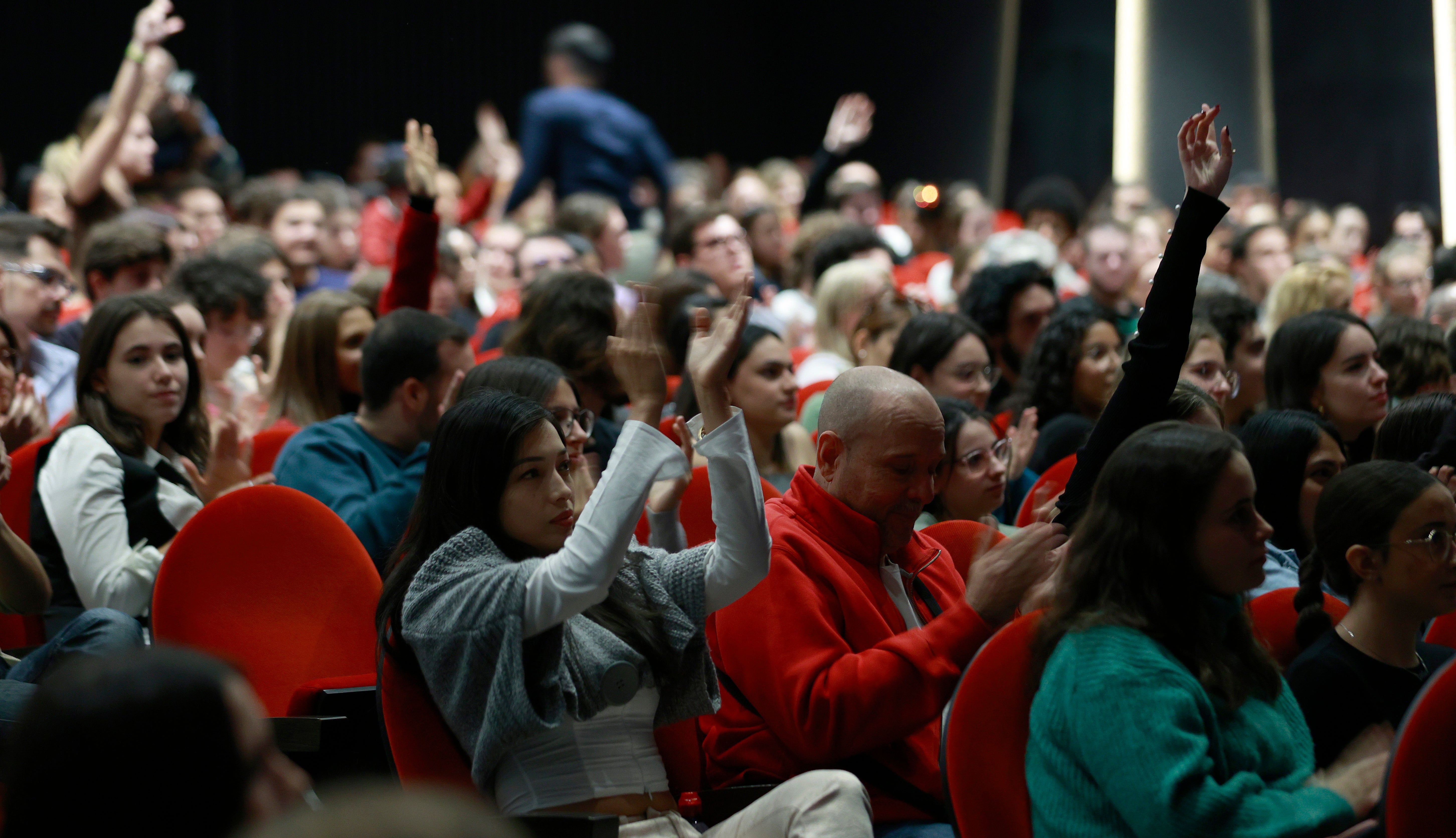 Antonio Banderas se encuentra con alumnos de artes escénicas en su teatro