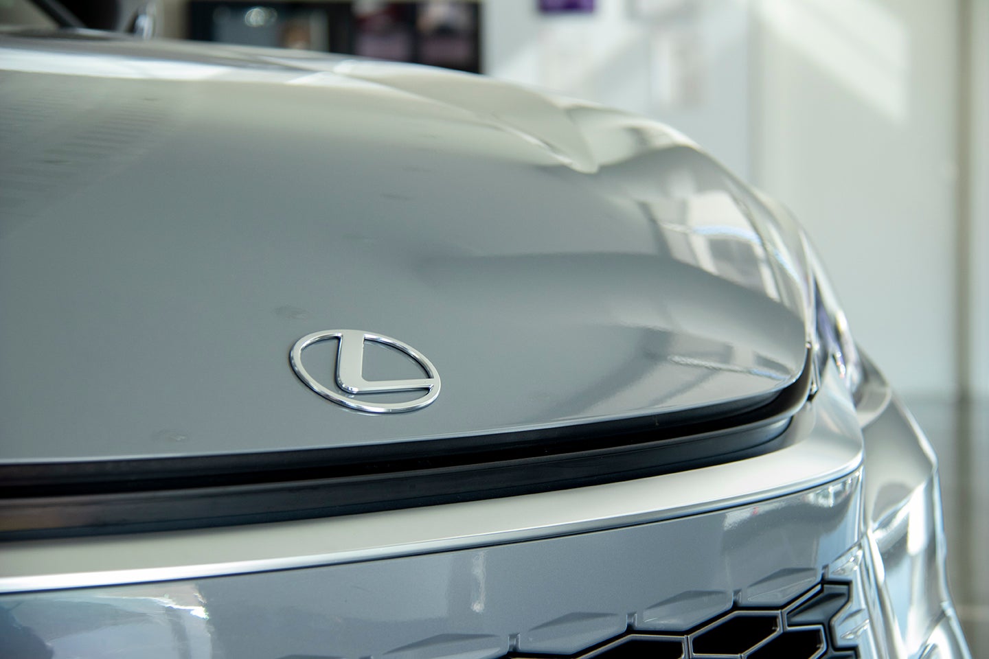 Lexus entra en el mercado de los utilitarios con el LBX