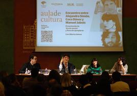 Así ha sido la presentación de la antología 'Ese de anoche', de Alejandro Simón, en el Aula de Cultura de SUR
