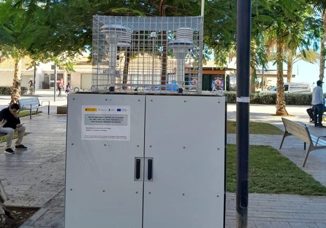 Estación de medición de gases y ruido instalada por el Ayuntamiento.