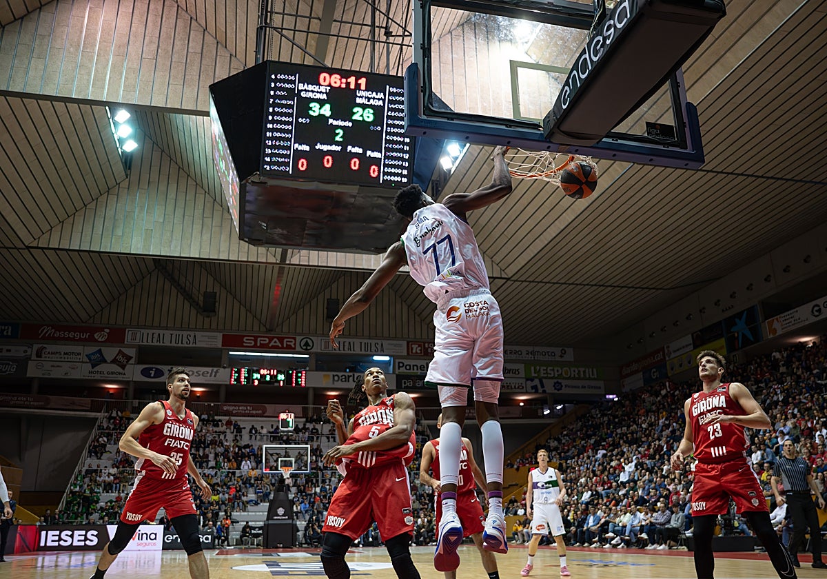 Sima machaca ante el Girona.