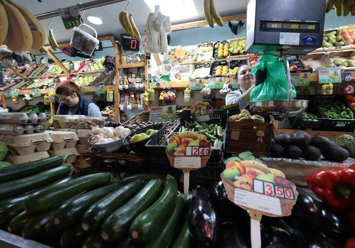 Un puesto del mercado del Carmen