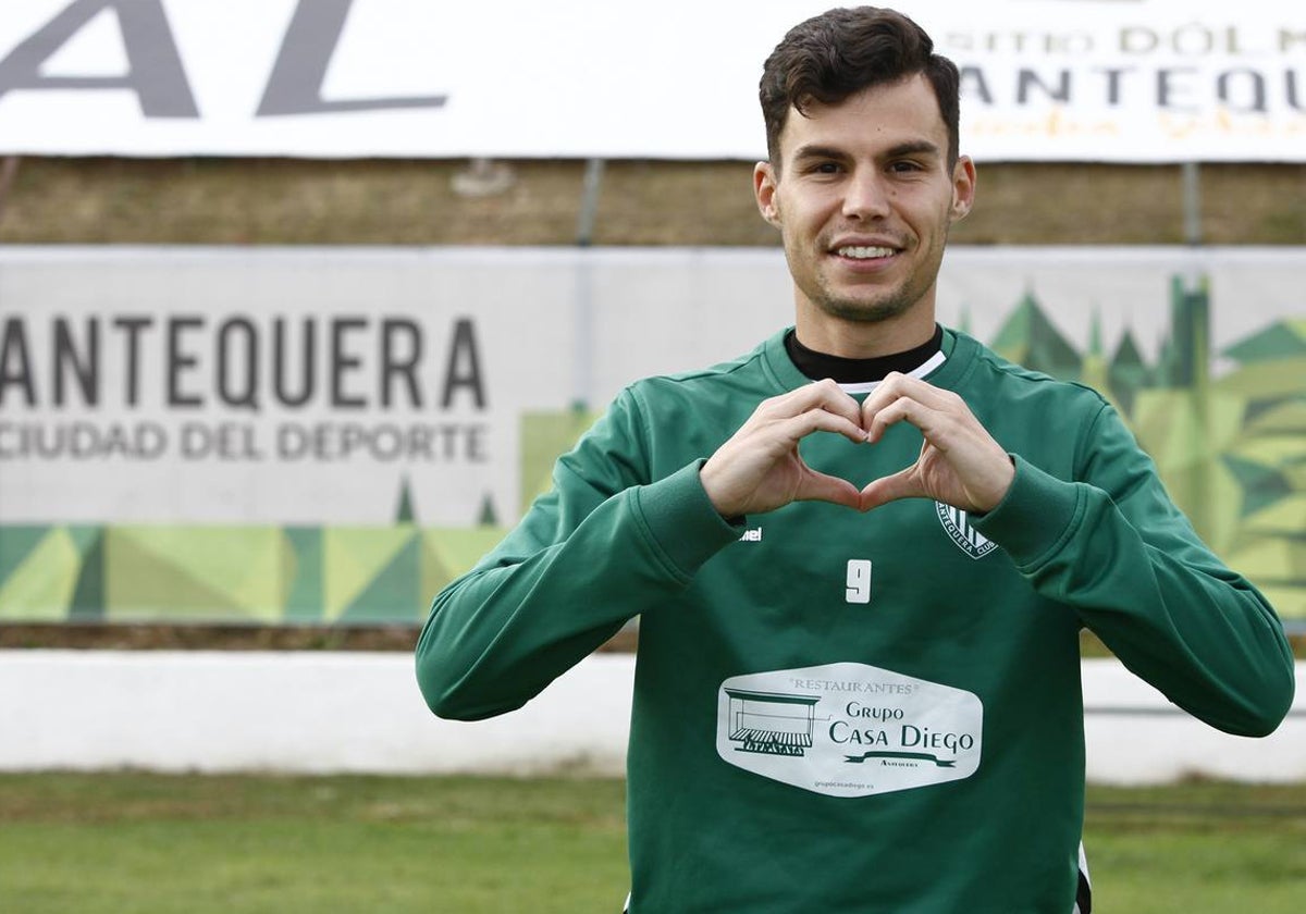 Luismi Rendondo posa para SUR antes de la entrevista.