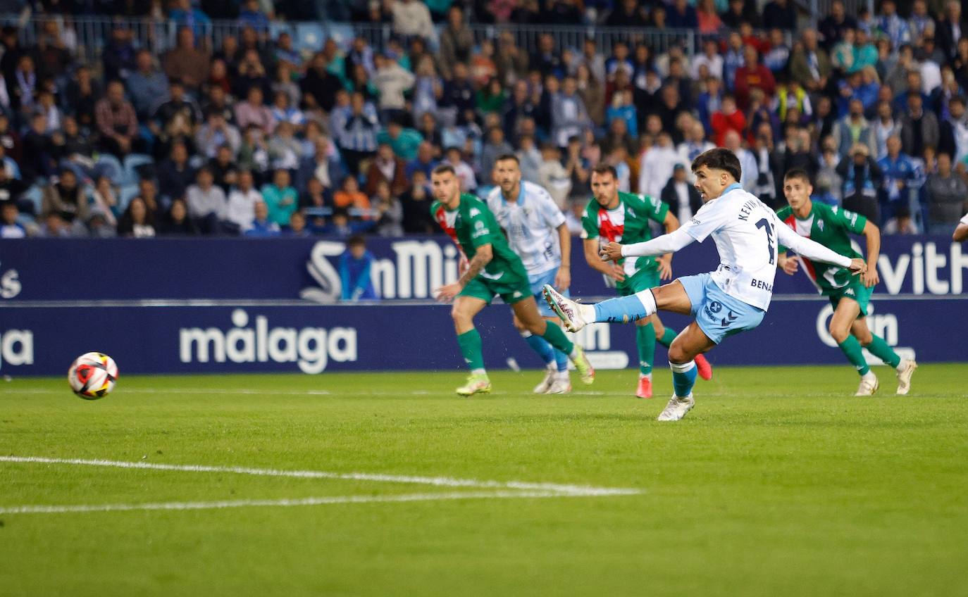 El Málaga-Alcoyano en La Rosaleda, en imágenes