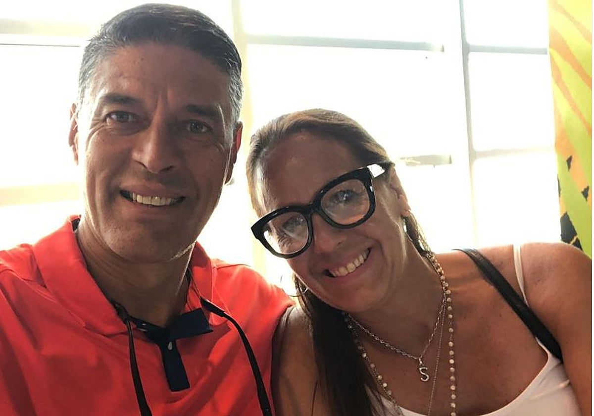 José 'Piculín' Ortiz posa junto a su esposa Sylvia Ríos.