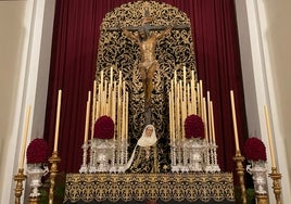 Altar del triduo en honor al Cristo de la Buena Muerte en la parroquia de Santo Domingo.