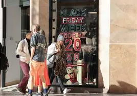 Black Friday en una de las tiendas del Centro de Málaga.