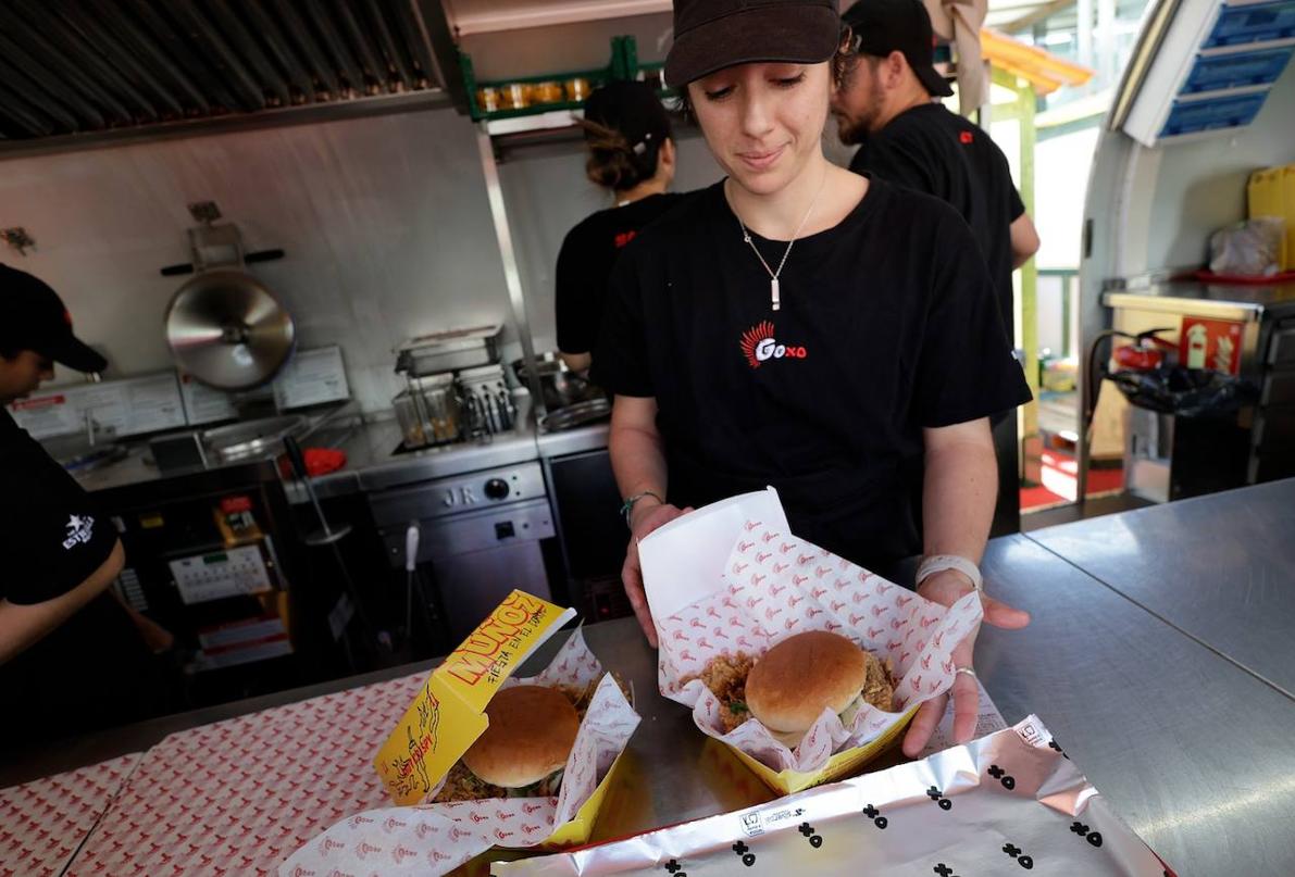 Imagen secundaria 1 - Llega a Málaga la foodtruck del mejor cocinero del mundo