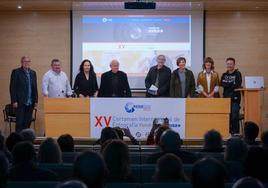 Foto de familia de los organizadores y participantes en la jornada inaugural.