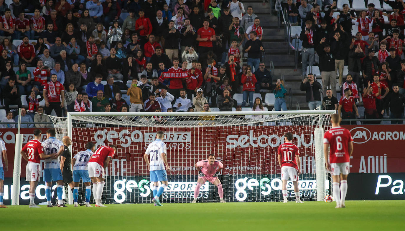 La goleada del Málaga en Murcia, en imágenes