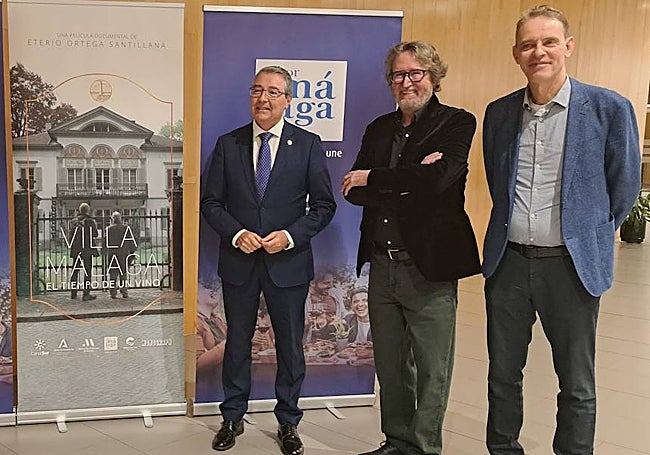 Francisco Salado, Eterio Ortega y Stephan Persili, en el estreno.