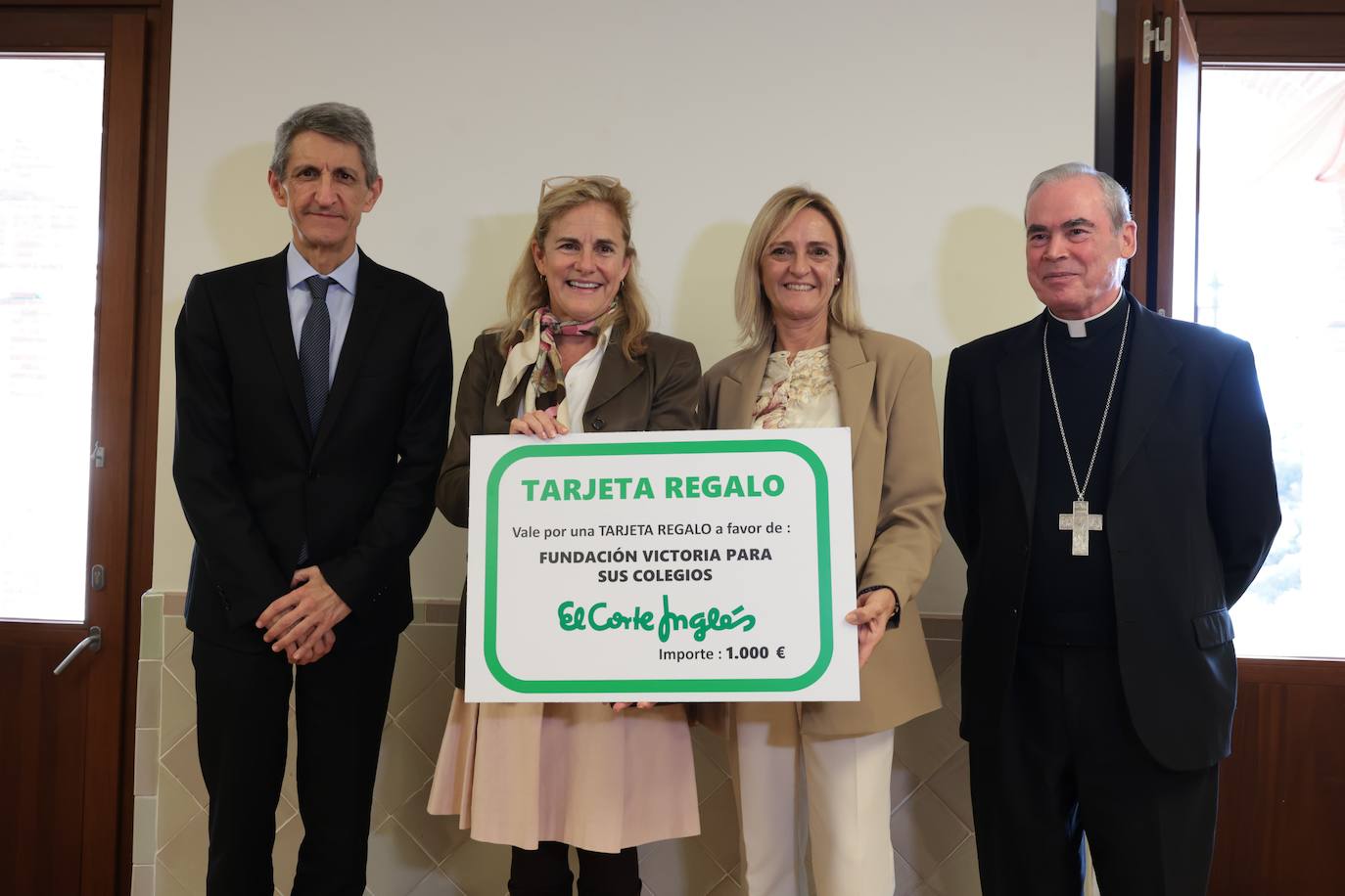 Almuerzo de entrega de la campaña navideña de SUR a las entidades beneficiadas