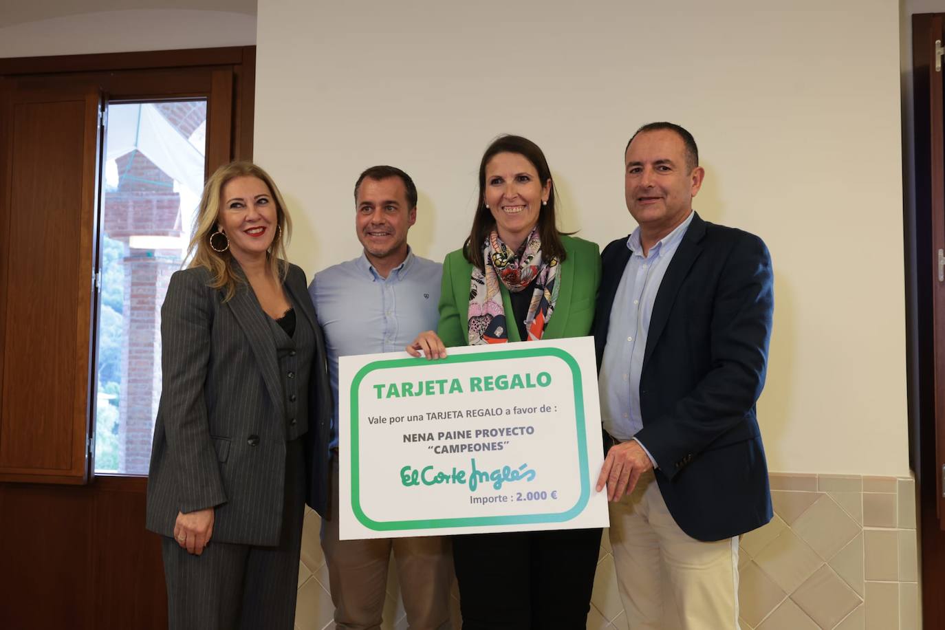 Almuerzo de entrega de la campaña navideña de SUR a las entidades beneficiadas