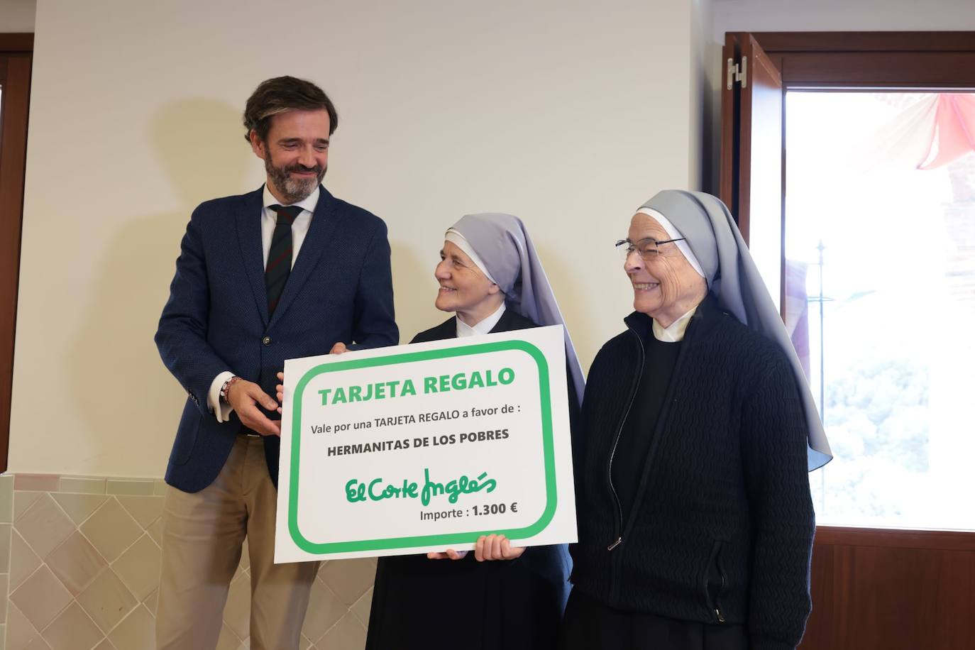 Almuerzo de entrega de la campaña navideña de SUR a las entidades beneficiadas