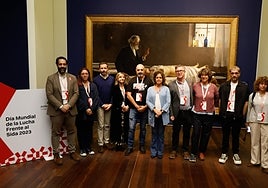 García, con representantes de asociaciones y profesionales de lucha contra el VIH