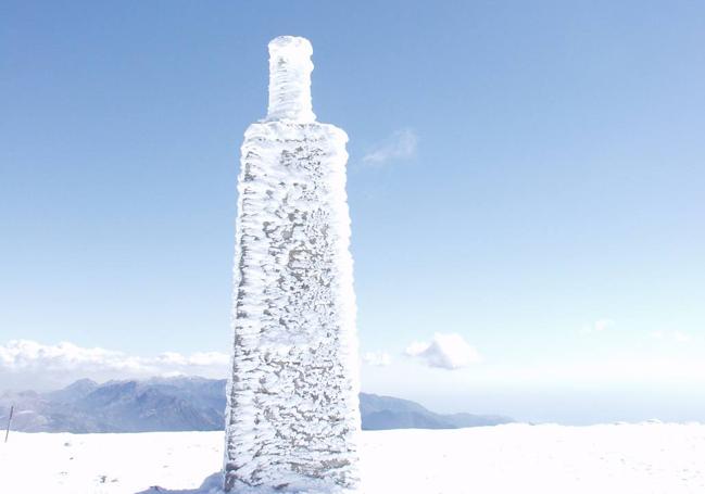 La cumbre de La Maroma puede estar nevada en los meses más fríos