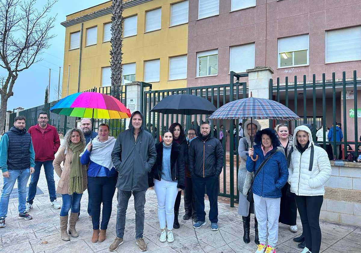 Los padres de los estudiantes del IES Las Viñas en Mollina.