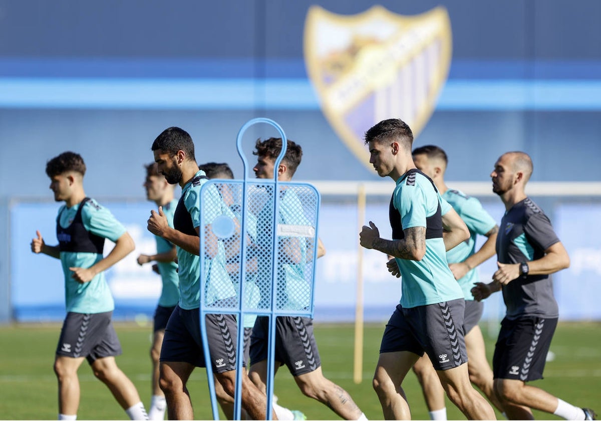 Los jugadores del Málaga, en un entrenamiento de la semana.