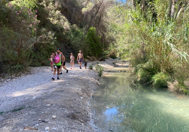 Imagen del río nerjeño a la altura de la Tercera Fábrica de la Luz.