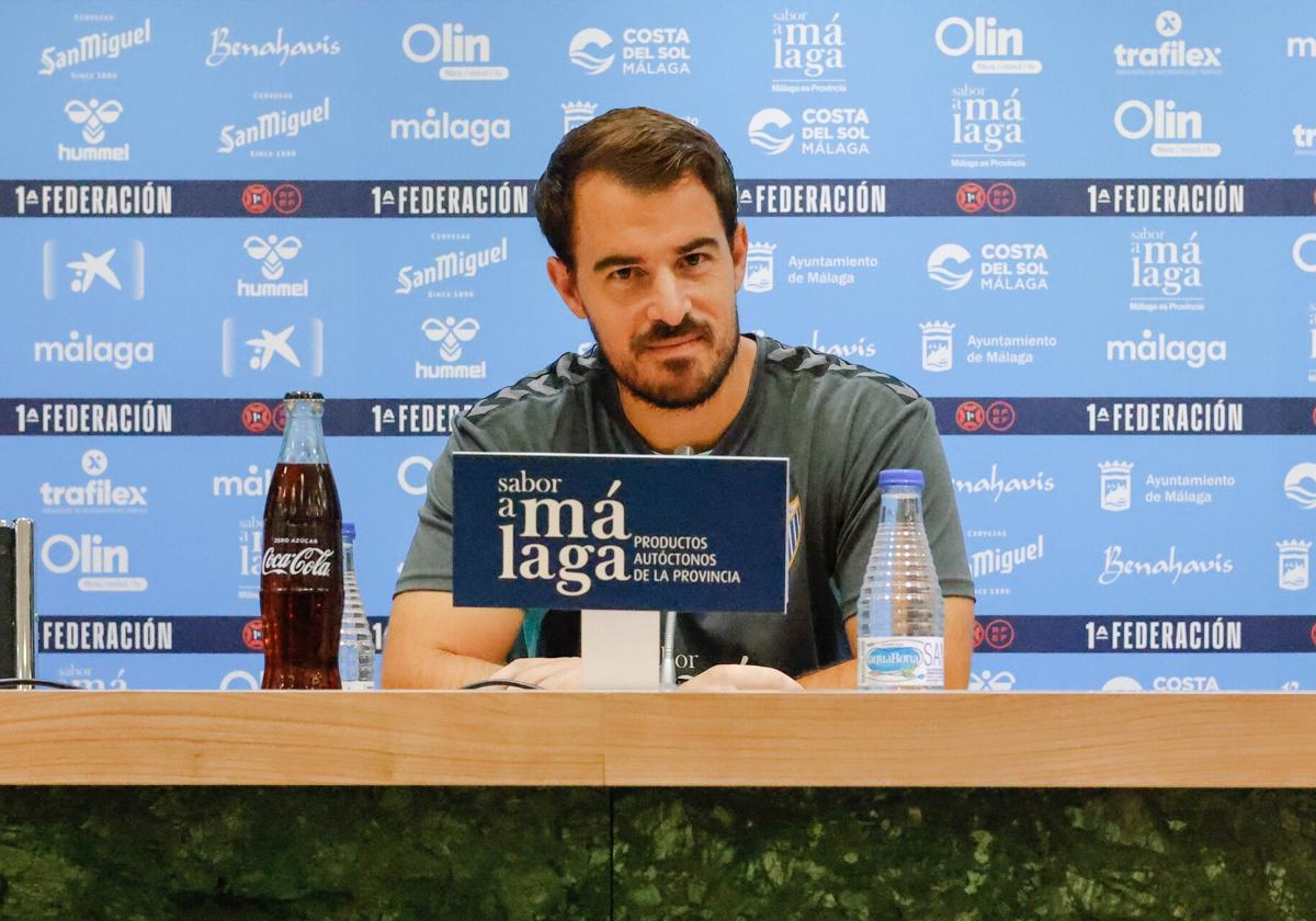 Manolo Sánchez reivindica la campaña del Málaga: «Estamos en números de hacer algo muy bonito»