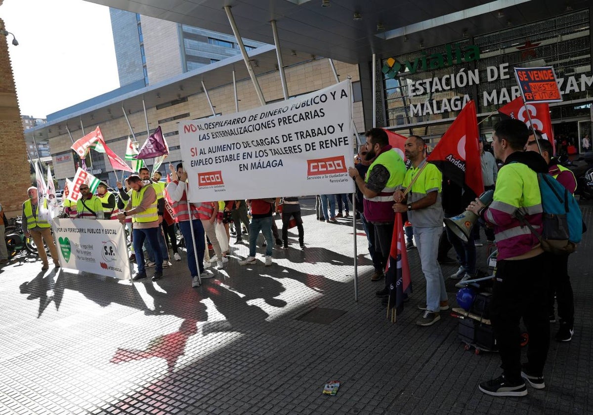 Protesta de los trabajadores de los talleres de Los Prados.