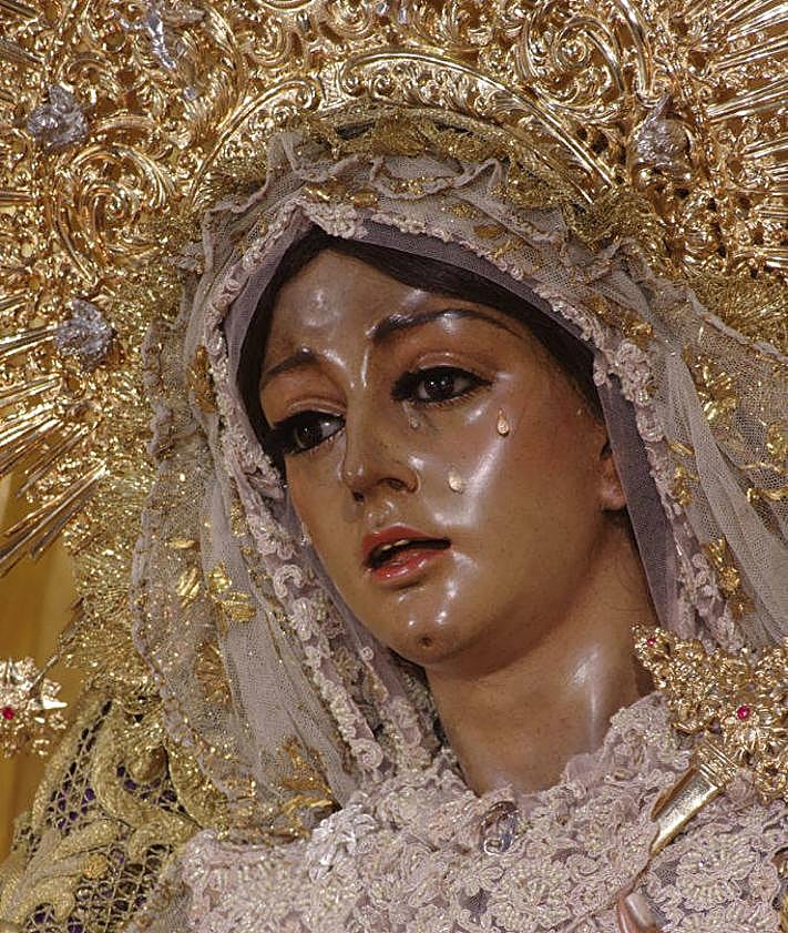 Imagen secundaria 2 - 1: María Santísima de la Esperanza de Vélez-Málaga. 2: Patrona y protectora de la Protección Civil de Coín. 3: Nuestra Señora de la Esperanza, de Málaga.