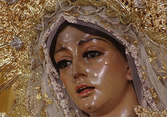 Virgen de la Esperanza de la Archicofradía del Paso y la Esperanza de Málaga.