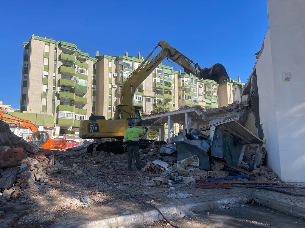 Imágenes de la demolición del centro.