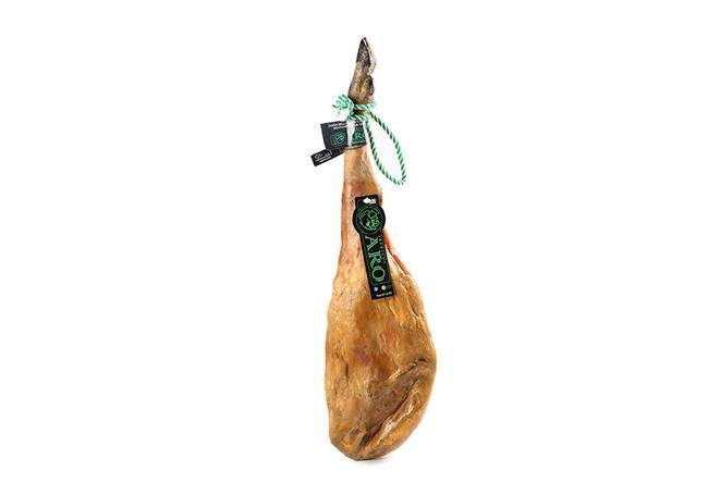 Jamón de bellota 100% ibérico de Aro con su correspondiente etiqueta negra