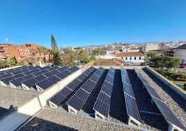 Paneles solares instalados.