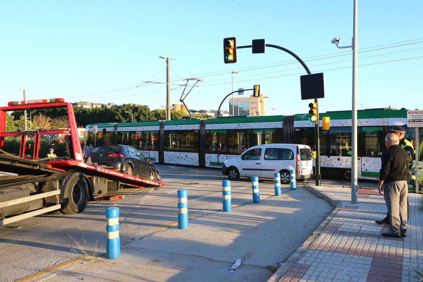 Accidente entre un turismo y el Metro de Málaga, en 2017