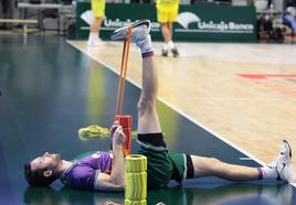 Kalinoski, concentrado antes del partido ante el Andorra.