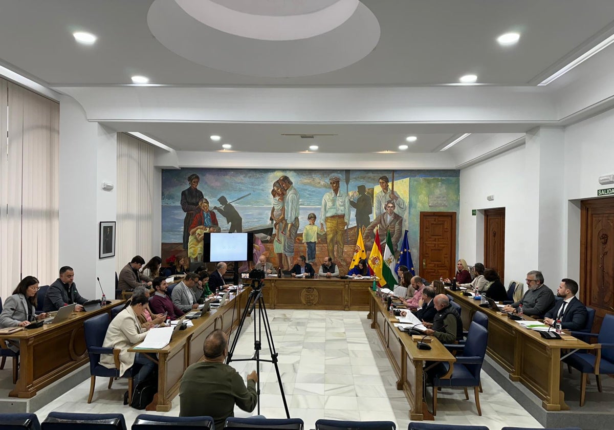 El pleno de la Corporación rinconera, durante el debate presupuestario.