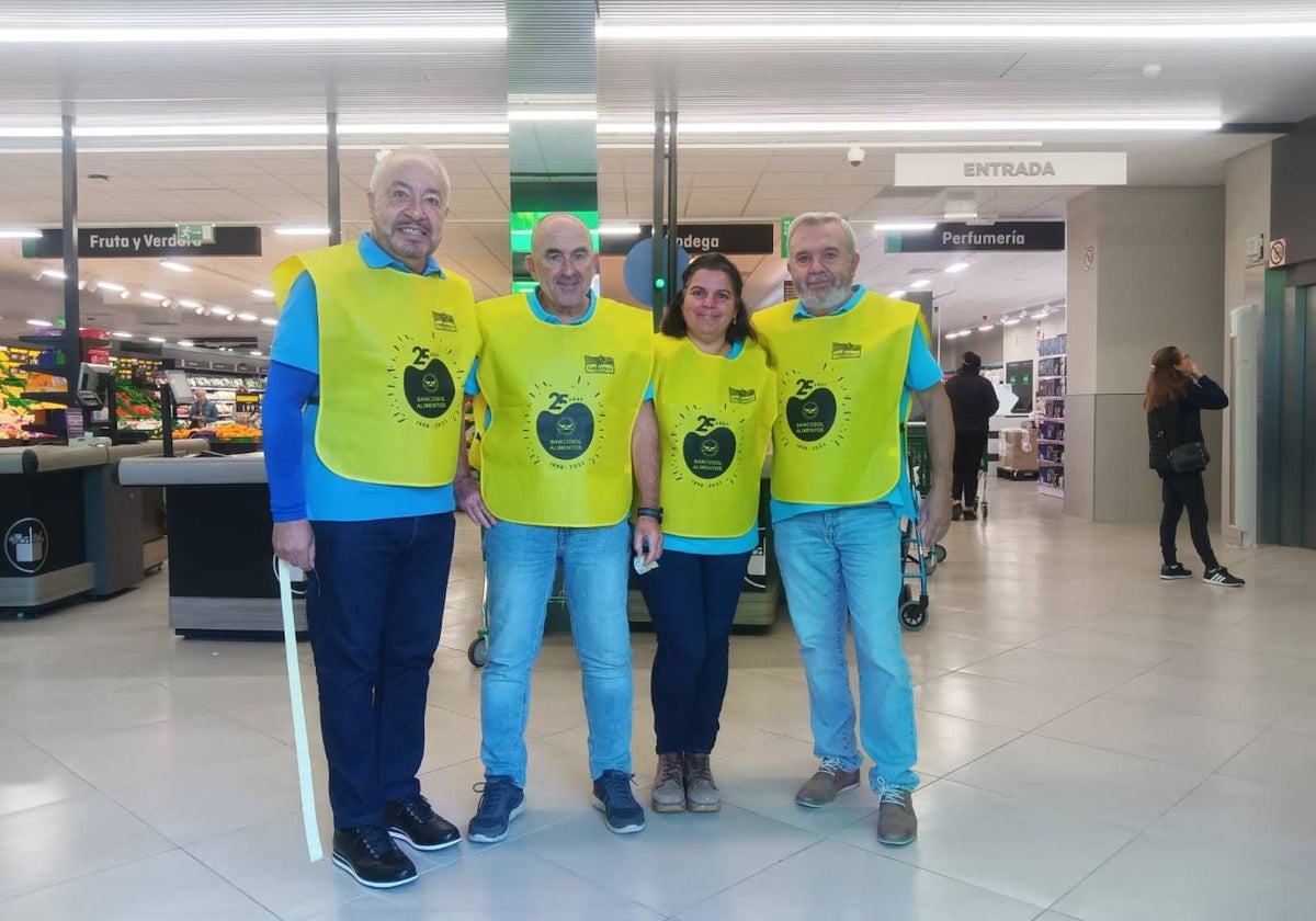 Un grupo de voluntarios en la Gran Recogida de este 2023.