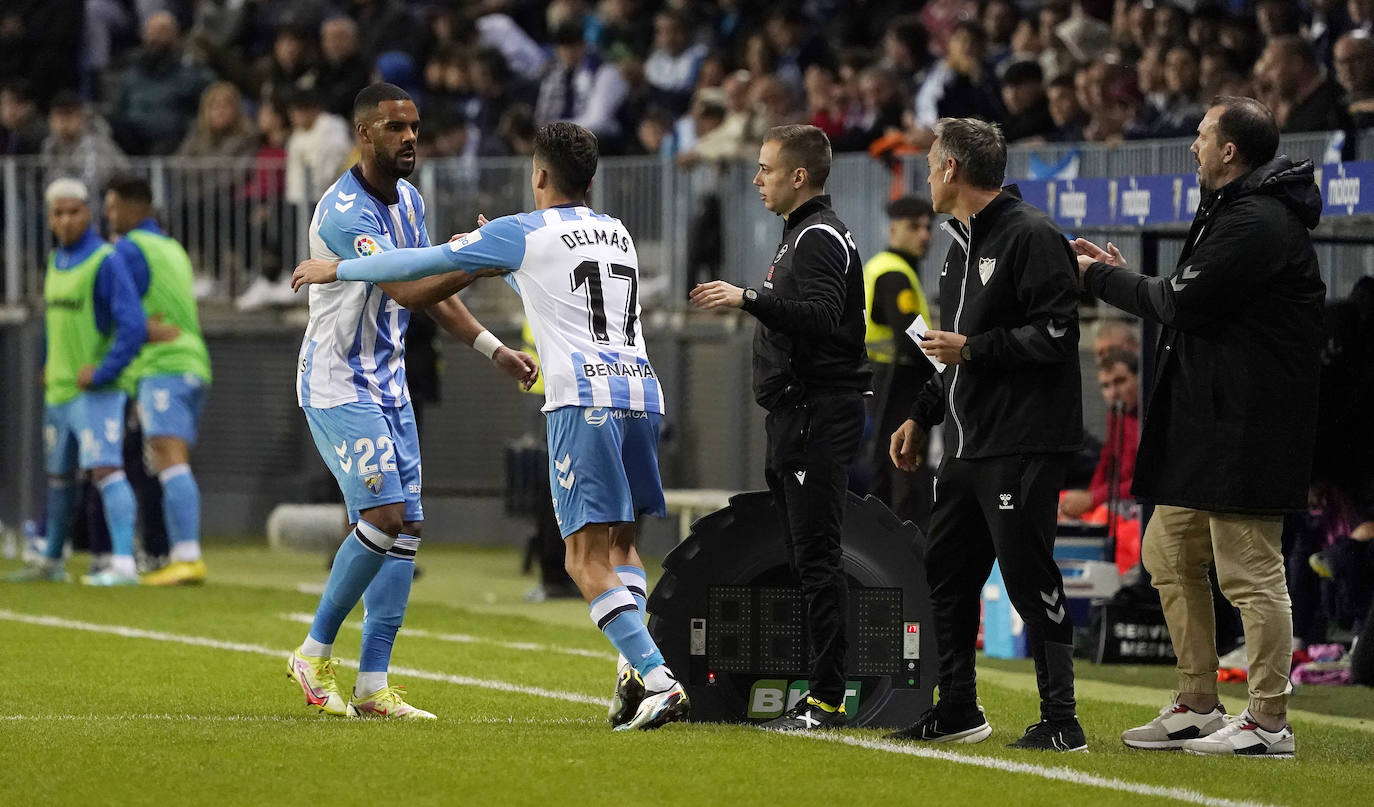 La Rosaleda pasó del 'Manolo, vete ya' a celebrar el empate en menos de un minuto