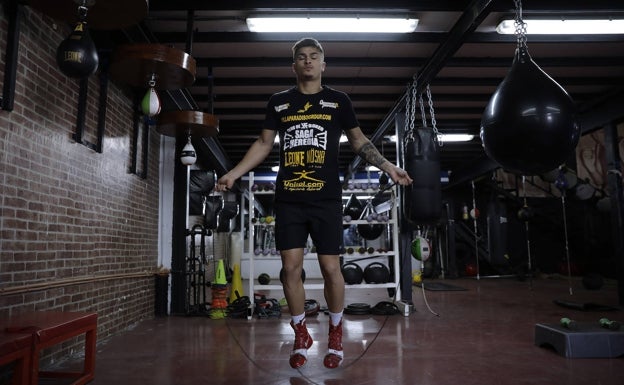 Samuel 'La Esencia' Molina, en un entrenamiento con comba. 