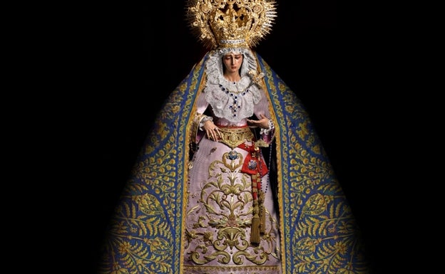 La Virgen, vistiendo el futuro manto, en una recreación. 