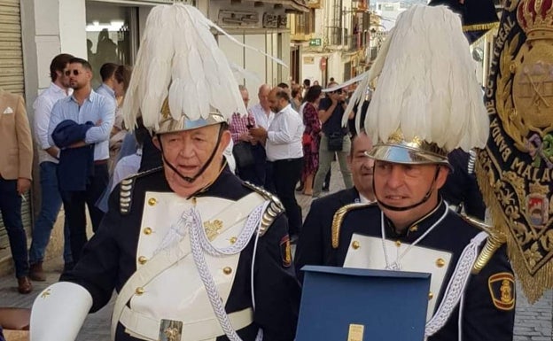 Pasado y presente, el antiguo director de la banda, el maestro Salamanca, y el actual, José Luis Gil. 