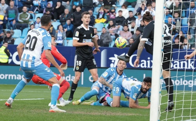 El Málaga sigue hundido y sin capacidad de respuesta (1-1)