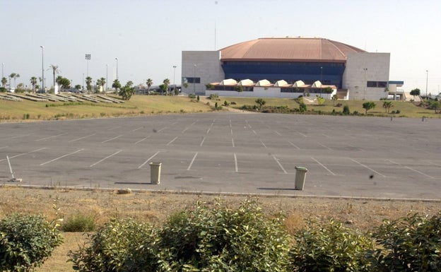 Aparcamientos del Palacio de los Deportes Martín Carpena. 