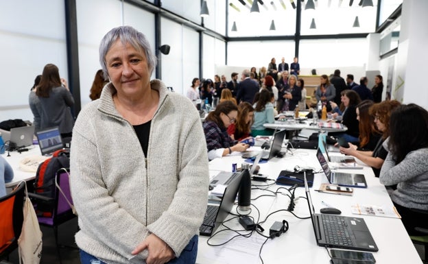 Sierri es, con 54 años, una de las más veteranas en este 'bootcamp' de programación.