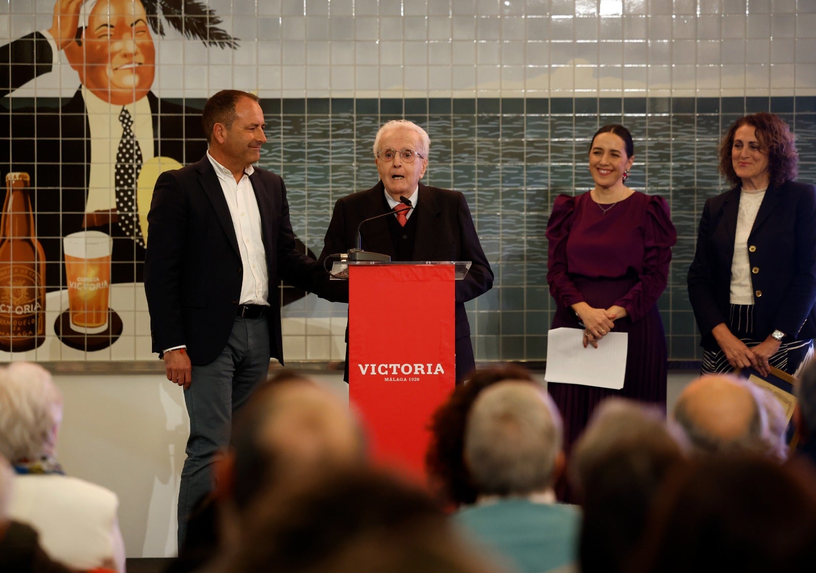 La Asociación de la Prensa de Málaga entrega su Medalla de Honor del Periodista a Azucena Cervantes y a la UMA y la distinción de Socio de Honor a Manuel Castillo Casermeiro