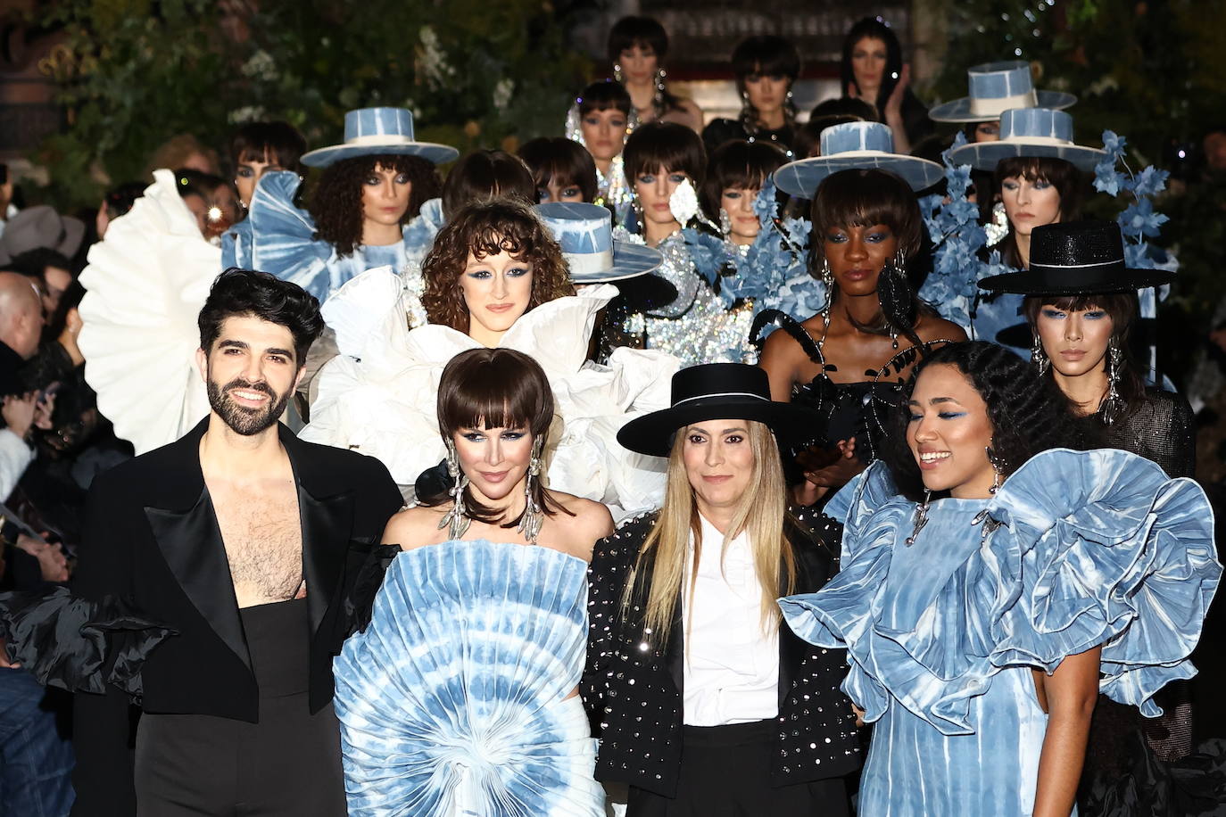 El desfile de Juana Martín inspirado en Málaga presentado en París. 