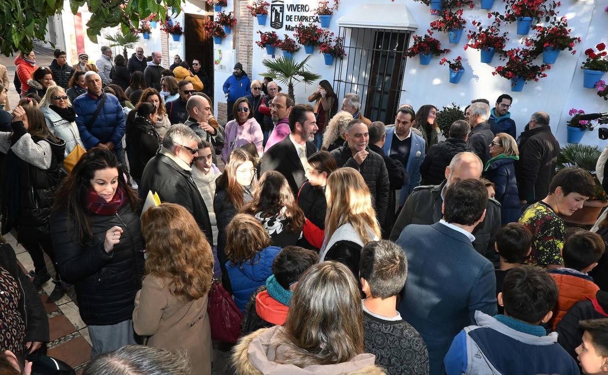 Las Ampas vuelven a la calle para pedir el instituto de Las Chapas en ...