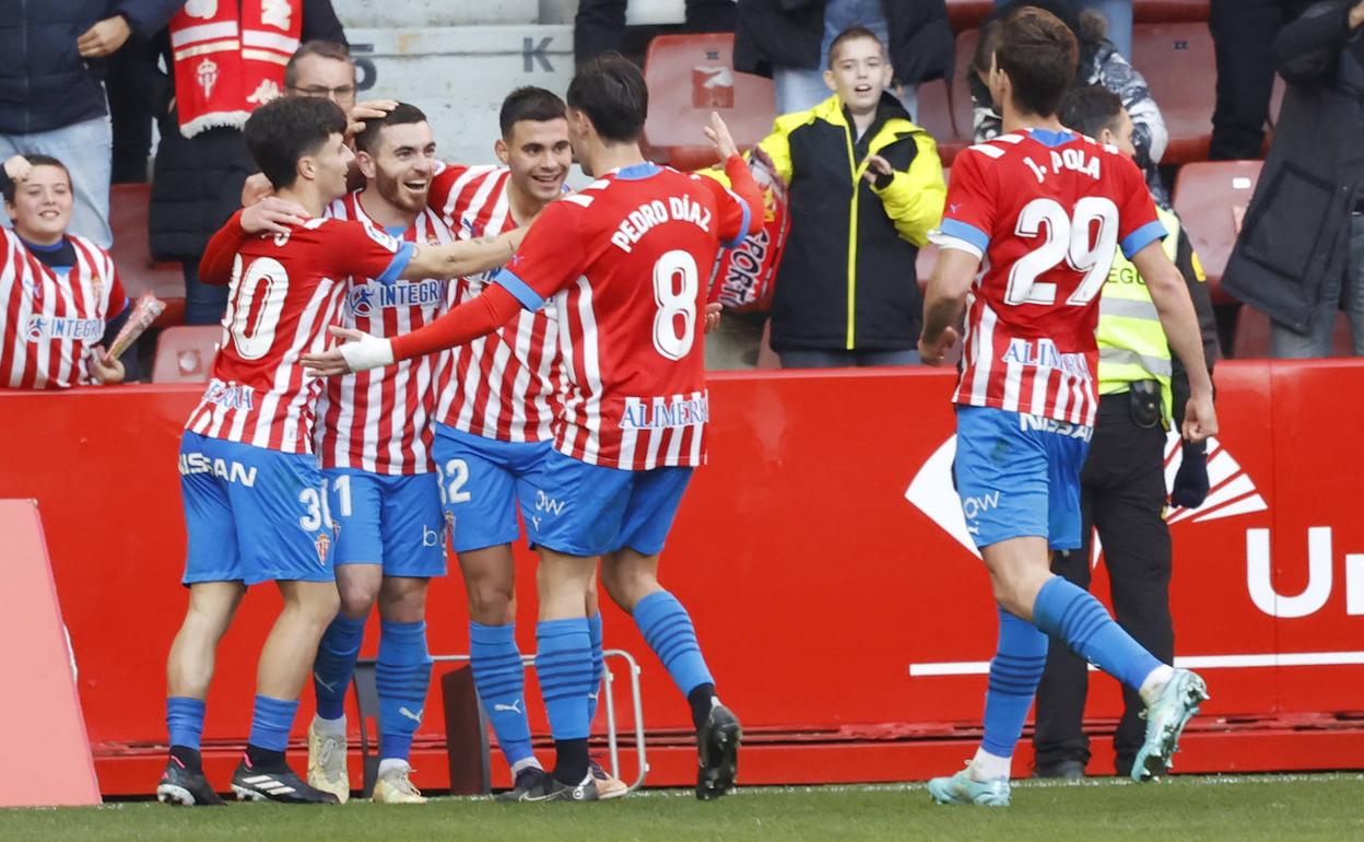 El Sporting celebra su gol contra el Zaragoza la semana pasada.