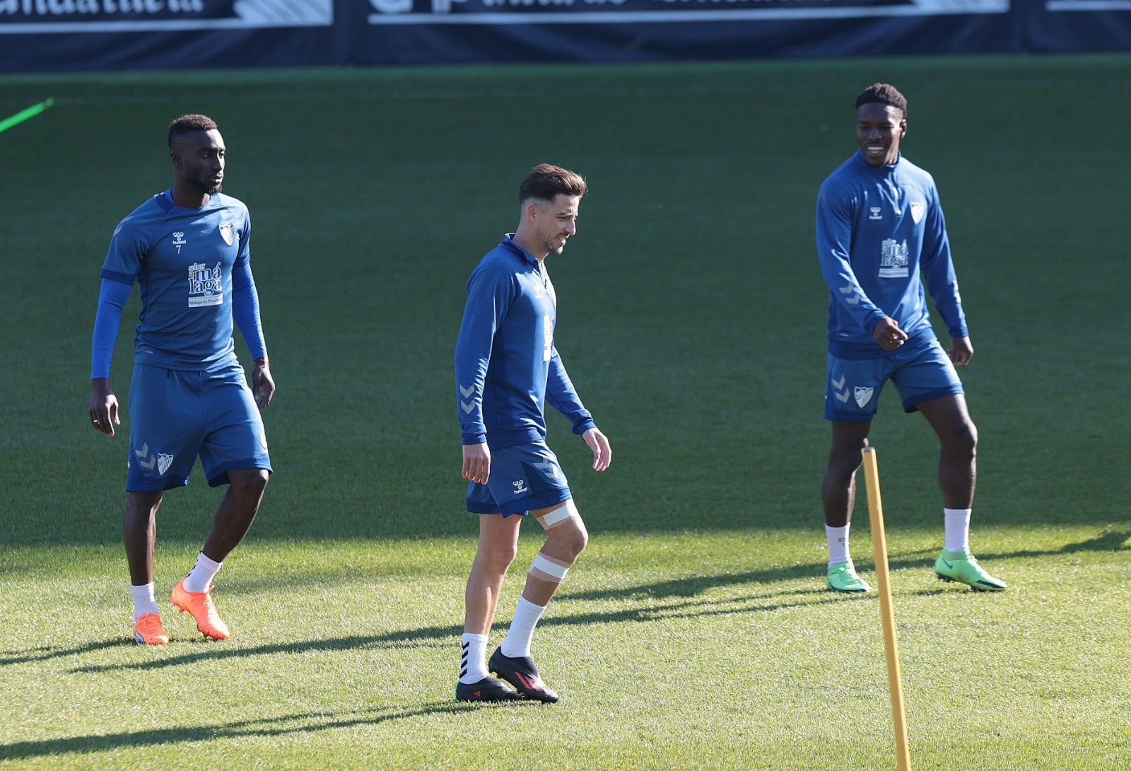 El equipo blanquiazul se ejercitó este jueves en el campo principal de La Rosaleda para afinar su preparación de cara al enfrentamiento en casa con el Oviedo de este viernes 3 de febrero a partir de las 21.00 horas. La principal novedad ha sido el regreso de Delmás. 