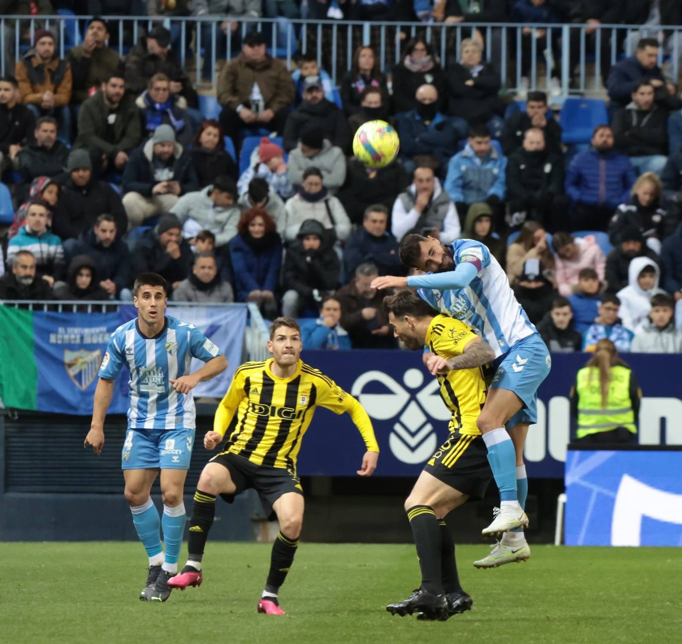 Derrota del Málaga en casa ante el Oviedo. 